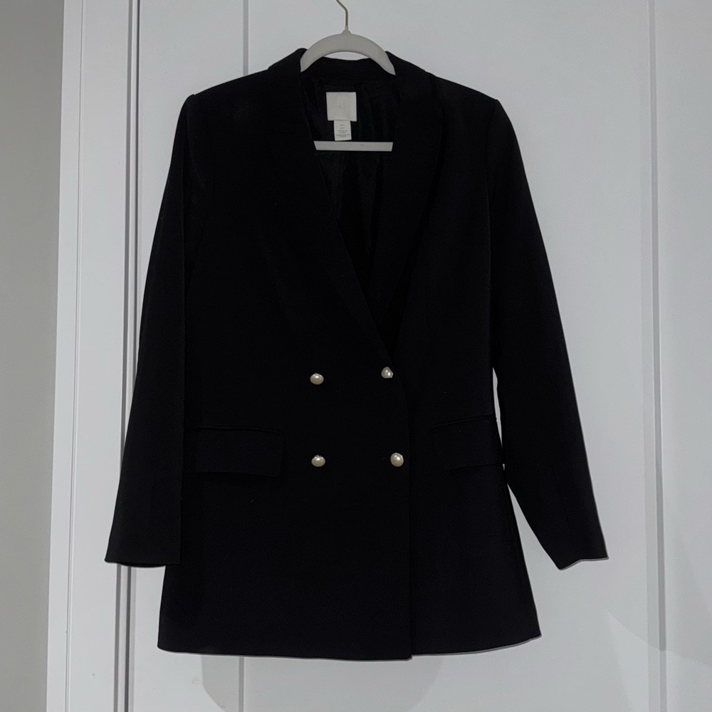 Elegant Black Double-Breasted Women's Blazer